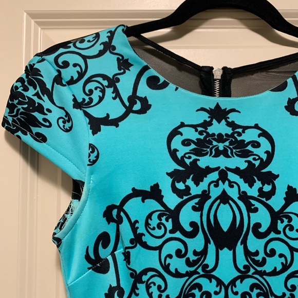 Women’s dress - Picture 1 of 8